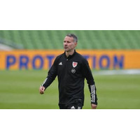 ギグス、DV容疑で逮捕