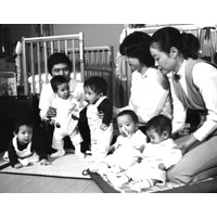 ＜あのころ＞日本初の五つ子誕生