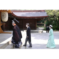 秋篠宮夫妻、明治神宮を参拝