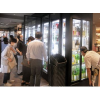 自粛なく、商業施設は通常営業