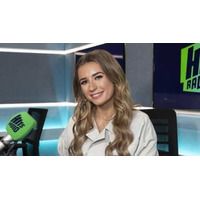 『FIFA23』に夢中すぎ！ウェストハムFWの“セクシー彼女”が愚痴る