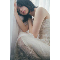 桜田ひより、水着＆インナーウェア姿・風呂上がりのすっぴん披露 2nd写真集決定