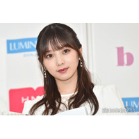 乃木坂46与田祐希、透けミニスカから美脚チラリ「可愛すぎ」「天才」反響続々