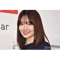 小嶋陽菜、ランジェリー姿＆美脚全開ショットに反響「憧れのスタイル」「肌の透明感すごい」