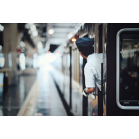 電車で2時間ほどかかる学校に通う私。雪がすごい日に駅へ向かうも…「絶望的だ」すると、出発2分前に駅員が！？