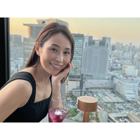 美人すぎる52歳「宮田綾子さんっていったい何者？」会社事務員のシンママが大人気インフルエンサーになったワケ【前編】