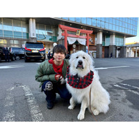 NEWS増田貴久、SixTONES松村北斗にライバル意識？「プレッシャー感じています」驚きの手相も判明