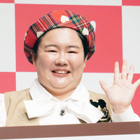 パンの領域を超えた！？“まるで和菓子”絶品あんぱんにやす子も感動「上品」「めっちゃ美味しい」