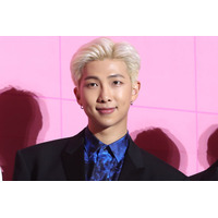 BTS・RM、除隊後初のSNS更新に注目集まる「爆速でびっくり」「前日のソロプリクラ可愛い」の声