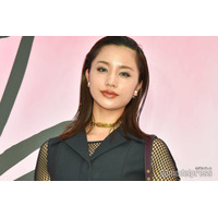 高橋メアリージュン、ハイライト入れた新ヘア披露「美しい」「似合ってる」と反響