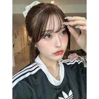 美人クリエイター、派手カラーのイメチェンが話題「透明感爆発」「美しい」