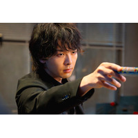 「DOPE」初回、中村倫也・井浦新ら“異能力演出”に視聴者興奮 謎の組織に注目集まる
