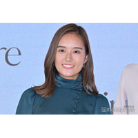 日テレ忽滑谷こころアナ、結婚発表 夫とのウエディングショットも公開「高校時代に出会い」