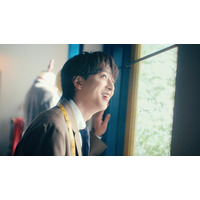 timelesz寺西拓人、初の単独CM出演 スーツ姿で満面の笑み見せる