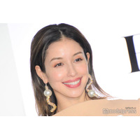 BENI、スリットドレスからスラリ美脚披露「かっこよすぎ」「脚が綺麗」