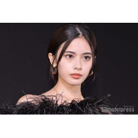 「御上先生」で話題・安斉星来、美ウエスト＆美脚際立つ衣装姿「さすがのスタイル」「脚長い」の声