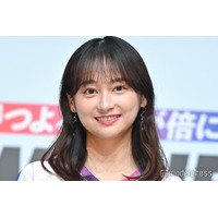 影山優佳、キャミトップスで肌見せ「色気増す」「美肌」の声