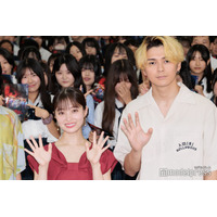 橋本環奈・眞栄田郷敦ら、学校にサプライズ登場 生徒から歓声浴びる【カラダ探し THE LAST NIGHT】