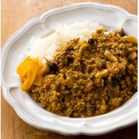 ハンバーグを揉んでカレーにしたら美味しいに決まってる！「つぶしハンバーグの キーマカレー」