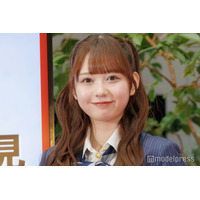 AKB48大盛真歩、バブーシュカ×フリルミニスカのガーリーコーデ披露「美脚が際立つ」「お人形さんみたい」と絶賛の声