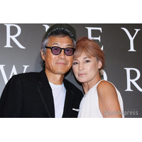 梅宮アンナ、“出会って10日婚”夫と公の場登場でラブラブオーラ全開「手を繋いだりっていうのが日常の普通のこと」