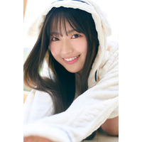 日向坂46蔵盛妃那乃、耳付きフード被り微笑む「五期生のぽかぽか写真館」4人目公開