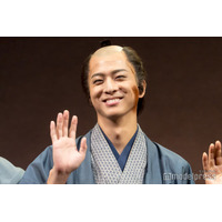 timelesz寺西拓人、自身のまげ姿を心配「スタッフさんを見渡すとみんな僕と同じ顔をしてたんです」【『新 画狂人北斎』‐2025‐】