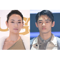 冨永愛「また大きくなった?」長男・冨永章胤との背比べショット「親子揃ってスタイル良すぎ」「絵になる」と話題に