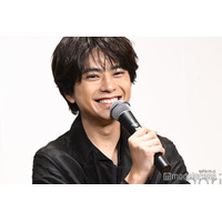 佐藤勝利、30代目前の決意表明「新体制になったばかりのtimeleszを引っ張れるような」初ソロ写真集1番見てほしいメンバーは?