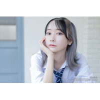 くれまぐ・浅見めい、美肩際立つ秋ファッション公開「美しい」「綺麗すぎる」絶賛の声