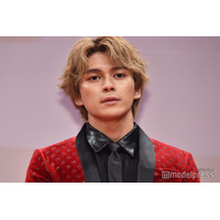 眞栄田郷敦、人気お笑いコンビと中学の先輩後輩だった「こんな男前がピアスして入学してきたらビックリする」