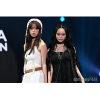 美人YouTuber2人、水着ショットに反響続々「ビジュ最強」「大人っぽく見える」