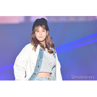 “令和の峰不二子”阿部なつき、美背中ざっくり大胆ドレス姿披露「美しすぎる」「色っぽくてかっこいい」と話題