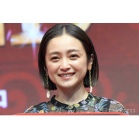 安達祐実、金髪×黒インナーで雰囲気一変 大胆新ヘアに「別人級」「お仕事かな？」と驚きの声