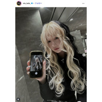 「月曜から夜ふかし」多田さん、美脚際立つ膝上ミニスカ姿公開「上級者コーデ」「スタイル抜群」の声