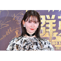 小嶋陽菜が涙 AKB48・20周年コンサート舞台裏公開に反響相次ぐ「OGの本気に感動」「伝説のライブ」