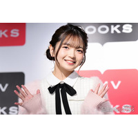 元AKB48福留光帆「お泊りロケ」ミニスカ美脚ショット公開「脚のライン綺麗」「スタイルいい」と反響