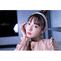 古川優香、美脚透けるミニスカ×黒ストッキングコーデ公開「セクシー」「私服おしゃれ」の声