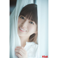 乃木坂46小川彩、近距離で自然体な姿「ボム」初ソログラビア登場【独占カットあり】