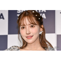 三上悠亜、ノースリワンピで美スタイル輝く「肌がスベスベ」「女神」と反響