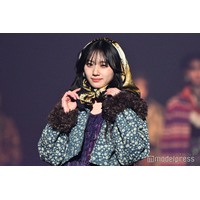 乃木坂46川崎桜、ミニ丈ニットワンピからほっそり美脚輝く「冬の妖精」「小顔際立つ」と反響