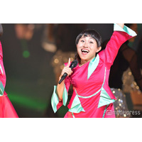 キンタロー。ヒコロヒーものまねが話題「ネックレス手描きなの最高」「クオリティ高い」