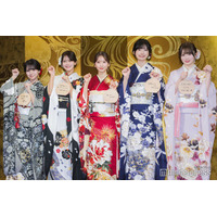 【乃木坂46新成人】乃木神社で5人が成人式「パカラッパカラッ世代です！」華やかな振袖姿披露