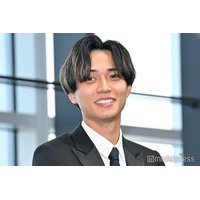 キンプリ永瀬廉、鈴木亮平の「めっちゃ可愛い差し入れ」に驚き ギャップ明かす「イメージ変わりました」【日曜劇場「リブート」】
