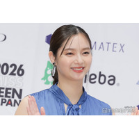 新川優愛、美脚際立つタイツ×ミニボトム姿公開「最強のスタイル」「綺麗すぎて二度見」の声