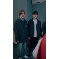 お笑いコンビBL、“押し倒し”＆2度のキスに「美しすぎる」と反響【センプラ 相方が親友で時どき恋人】