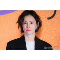 米倉涼子、久々の公の場・不起訴処分後初 大物俳優からの気遣いに涙堪える「一生懸命立っています」