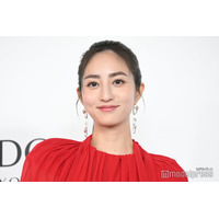 堀田茜、真っ赤なミニ丈ドレスで圧巻の脚線美披露 “基礎力”を大事だと感じる瞬間語る「海外ロケとかも年々…」【ULTIMUNE with LISA POP UP EVENT】