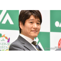 林修、美人妻顔出しが話題 “番組史上初”共演ショット公開「貴重」「知的で上品なオーラが出てる」