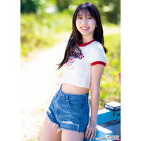 モー娘。牧野真莉愛、美ウエスト＆美脚披露「ヤンマガ」20回目表紙で抜群プロポーション見せる